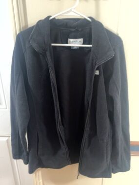 Magellan Outdoors Black Fleece Jacket with Logo Patch